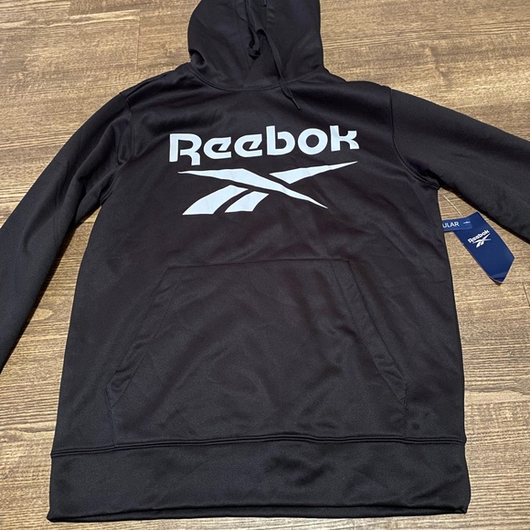 Reebok Hoodie NWT - Picture 2 of 3